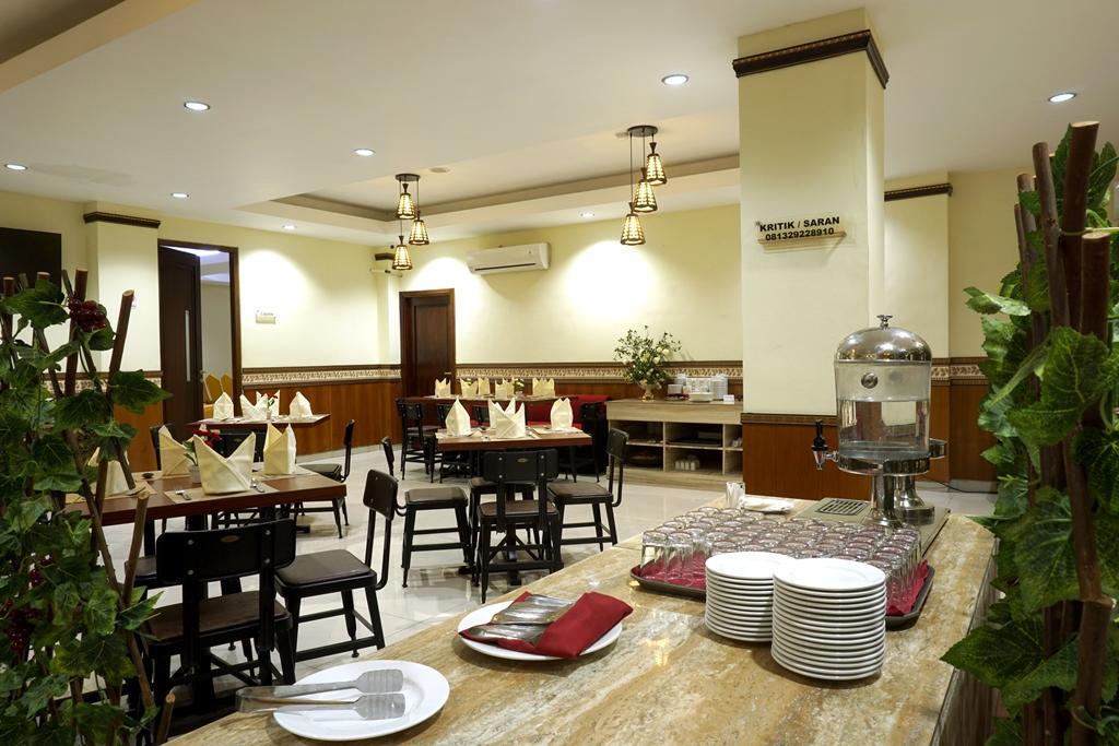 Red Chilies Hotel Surakarta  Exterior photo